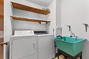 W235S5479 Big Bend Rd, Waukesha, WI 53189 - Photo 20