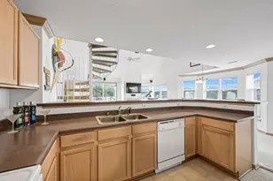 2126 Landings Ln, Delavan, WI 53115 - Photo 8