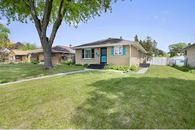 4846 N 76th St, Milwaukee, WI 53218 - Photo 2
