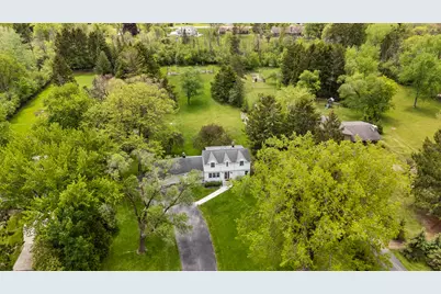 1627 W Fiesta Ln, Mequon, WI 53092 - Photo 26