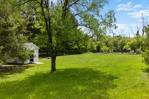 1627 W Fiesta Ln, Mequon, WI 53092 - Photo 32