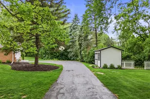 N10W27274 Rolling Ridge Dr, Pewaukee, WI 53188 - Photo 38