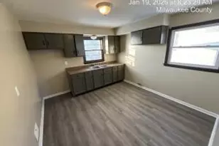8025 W Villard Ave, Milwaukee, WI 53218 - Photo 12