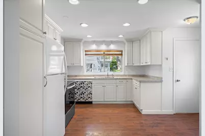 317  Bayview Ave #A, Fontana, WI 53125 - Photo 6
