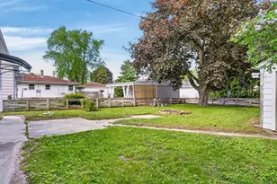 2420 S 12th St, Sheboygan, WI 53081 - Photo 10