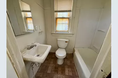 2429 W Mitchell St #2431, Milwaukee, WI 53204 - Photo 8