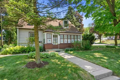 8125 W Dixon St, Milwaukee, WI 53214 - Photo 24