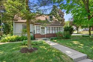 8125 W Dixon St, Milwaukee, WI 53214 - Photo 24