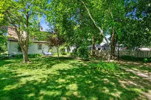 8125 W Dixon St, Milwaukee, WI 53214 - Photo 28