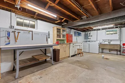 8125 W Dixon St, Milwaukee, WI 53214 - Photo 20