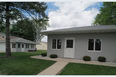 1300  Center St, Watertown, WI 53098 - Photo 4