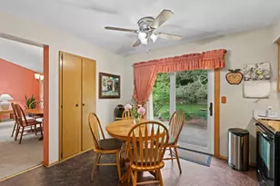 13955 W Forest Knoll Ct, New Berlin, WI 53151 - Photo 8