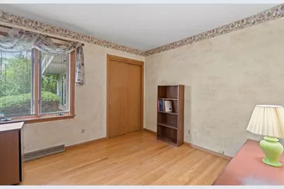 13955 W Forest Knoll Ct, New Berlin, WI 53151 - Photo 18