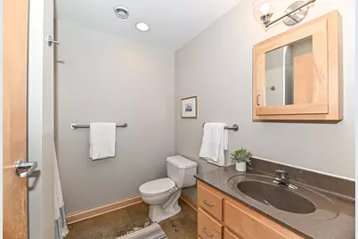 904 E Pearson St #401, Milwaukee, WI 53202 - Photo 26