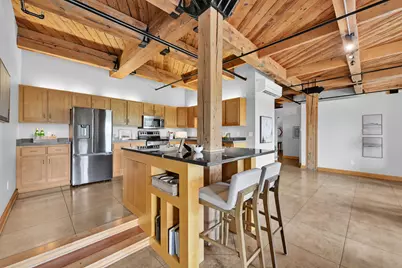 904 E Pearson St #401, Milwaukee, WI 53202 - Photo 10