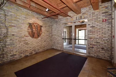 904 E Pearson St #401, Milwaukee, WI 53202 - Photo 42