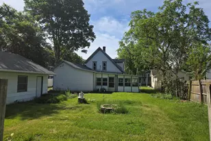 1213 Dodge St, Lake Geneva, WI 53147 - Photo 4