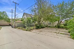 3506 W Hampton Ave, Milwaukee, WI 53209 - Photo 18