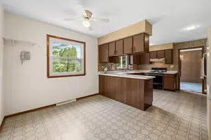W378N5832 Farmwood Heights, Lac La Belle, WI 53066 - Photo 12