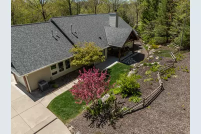 260  Glacial Dr, Slinger, WI 53086 - Photo 2