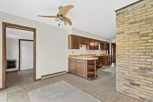 21190 Watertown Rd, Brookfield, WI 53186 - Photo 22