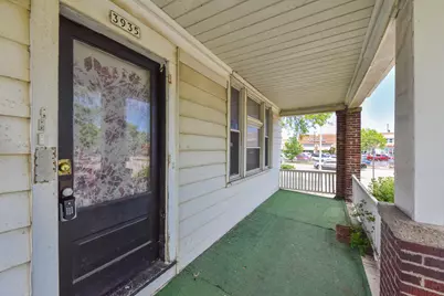 3935 N Palmer St, Milwaukee, WI 53212 - Photo 2