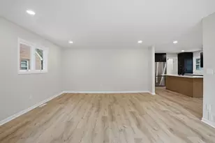 3205 S 72nd St, Milwaukee, WI 53219 - Photo 16