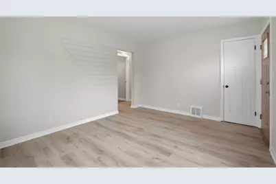 3205 S 72nd St, Milwaukee, WI 53219 - Photo 6
