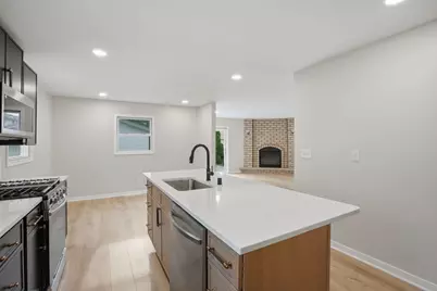 3205 S 72nd St, Milwaukee, WI 53219 - Photo 8