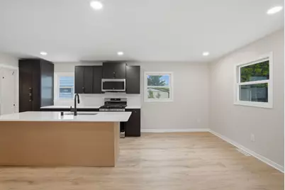 3205 S 72nd St, Milwaukee, WI 53219 - Photo 12