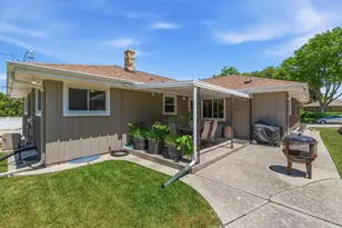 2433 S 93rd St, West Allis, WI 53227 - Photo 26