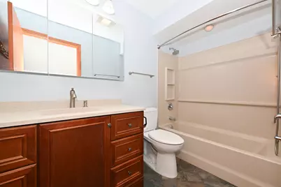 2214  Hughes Ln, Waukesha, WI 53188 - Photo 20