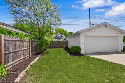 212 N 70th St #A, Milwaukee, WI 53213 - Photo 36