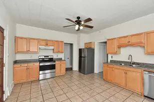 212 N 70th St, Milwaukee, WI 53213 - Photo 6