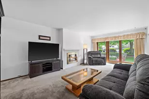 972 Valentine Rd, Oconomowoc, WI 53066 - Photo 6
