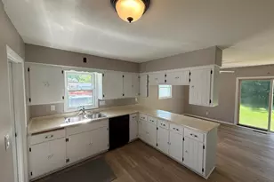8835 W Bender Ave, Milwaukee, WI 53225 - Photo 6