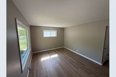 8835 W Bender Ave, Milwaukee, WI 53225 - Photo 14