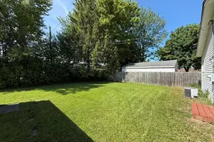 8835 W Bender Ave, Milwaukee, WI 53225 - Photo 28