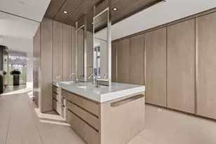 801 E Reservoir Ave, Milwaukee, WI 53212 - Photo 20