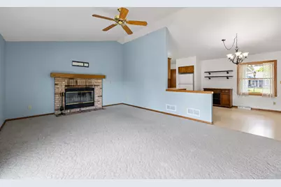 2722  Field Dr, Waukesha, WI 53188 - Photo 12