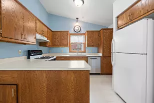 2722 Field Dr, Waukesha, WI 53188 - Photo 16