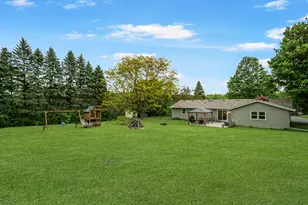 S56W23550 Maplewood Terrace, Waukesha, WI 53189 - Photo 28