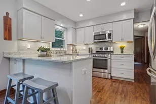S56W23550 Maplewood Terrace, Waukesha, WI 53189 - Photo 12