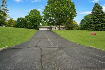 S56W23550  Maplewood Ter, Waukesha, WI 53189 - Photo 30