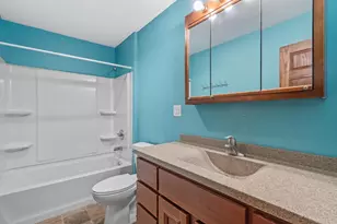 2028 W Oakwood Rd, Oak Creek, WI 53154 - Photo 18