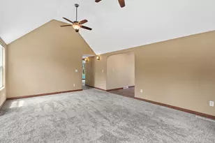 2028 W Oakwood Rd, Oak Creek, WI 53154 - Photo 20