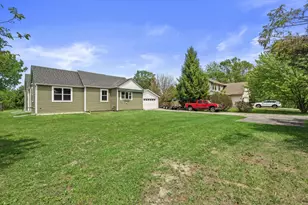 2028 W Oakwood Rd, Oak Creek, WI 53154 - Photo 44