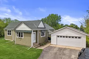 2028 W Oakwood Rd, Oak Creek, WI 53154 - Photo 10