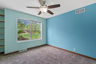 2028 W Oakwood Rd, Oak Creek, WI 53154 - Photo 16