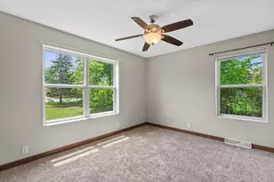 2028 W Oakwood Rd, Oak Creek, WI 53154 - Photo 14